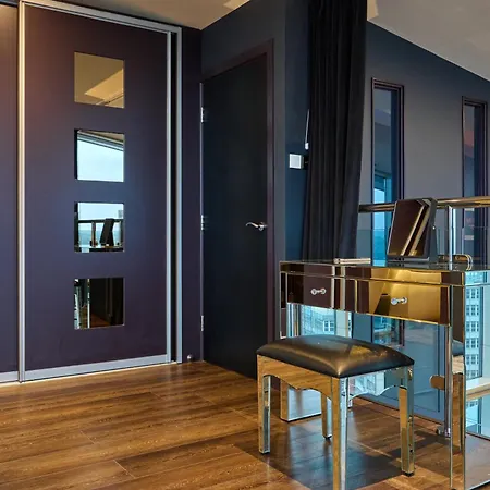 Elegant Duplex Penthouse Centre & Free Parking