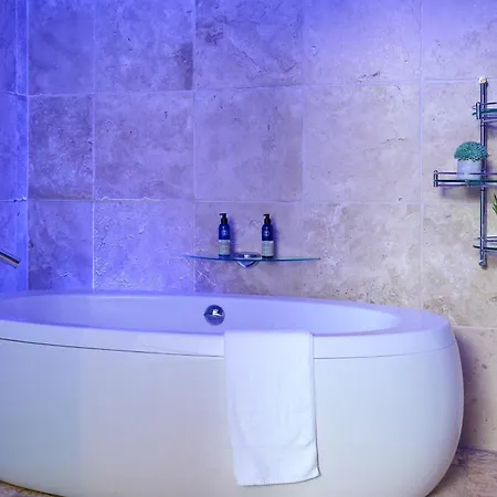 Elegant Duplex Penthouse Centre & Free Parking Apartment *