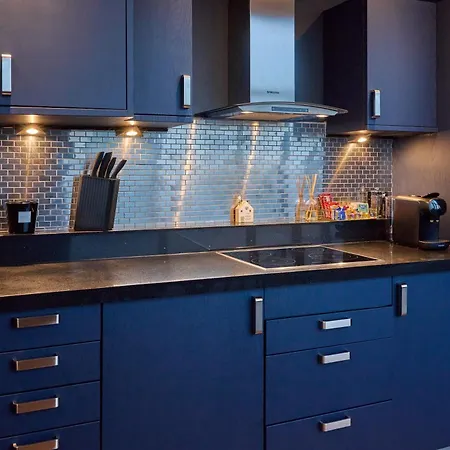 Elegant Duplex Penthouse Centre & Free Parking Apartment