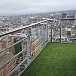 شقة Elegant Duplex Penthouse Centre & Free Parking *