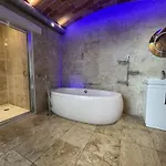 Elegant Duplex Penthouse Centre & Free Parking ليدز