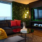 Elegant Duplex Penthouse Centre & Free Parking *