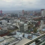 Elegant Duplex Penthouse Centre & Free Parking *