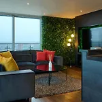 Elegant Duplex Penthouse Centre & Free Parking