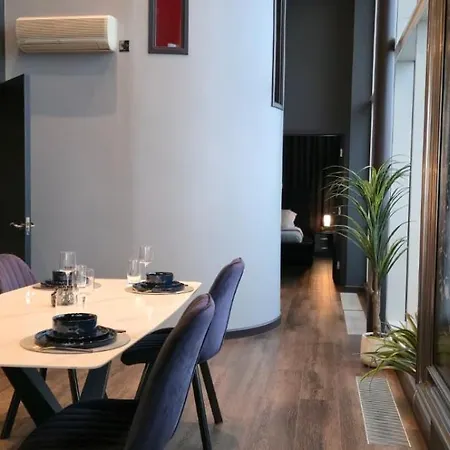 Elegant Duplex Penthouse Centre & Free Parking * Лідс