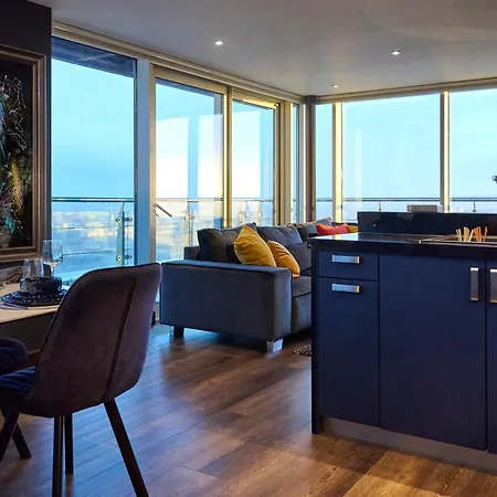 Elegant Duplex Penthouse Centre & Free Parking Apartamento *