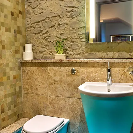 Апартаменти Elegant Duplex Penthouse Centre & Free Parking Лідс