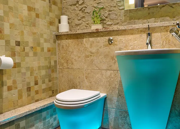 Apartment Elegant Duplex Penthouse Centre & Free Parking *