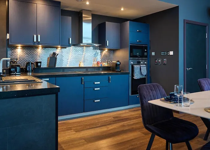 Elegant Duplex Penthouse Centre & Free Parking