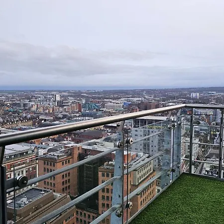 Elegant Duplex Penthouse Centre & Free Parking アパート *