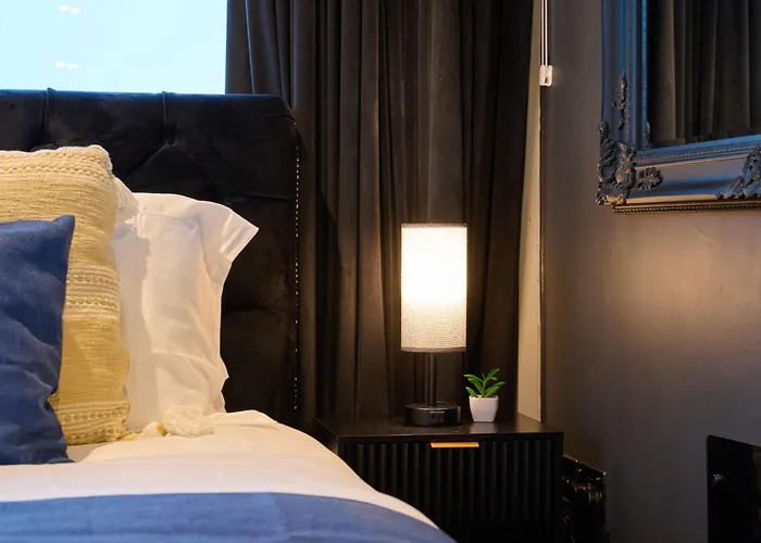 Elegant Duplex Penthouse Centre & Free Parking Apartamento