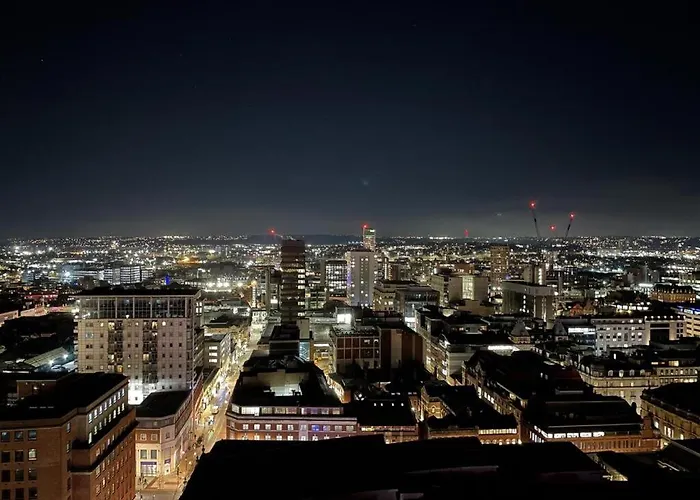 Elegant Duplex Penthouse Centre & Free Parking Leeds (West Yorkshire)