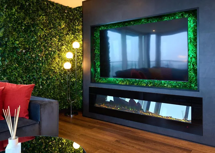 Elegant Duplex Penthouse Centre & Free Parking *