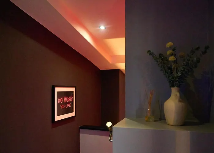 Elegant Duplex Penthouse Centre & Free Parking Leeds (West Yorkshire)