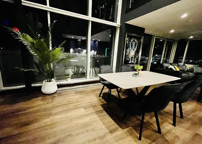 Elegant Duplex Penthouse Centre & Free Parking Apartamento Leeds (West Yorkshire)