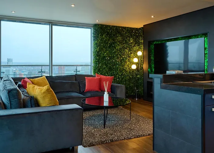 Elegant Duplex Penthouse Centre & Free Parking