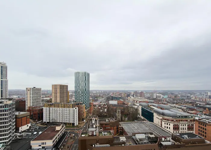 Elegant Duplex Penthouse Centre & Free Parking Apartamento